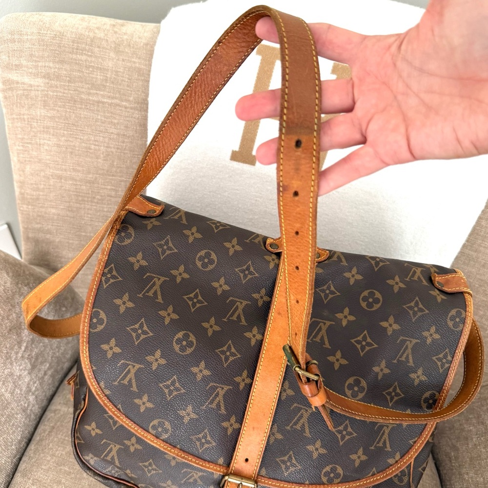 Authentic Louis Vuitton Saumur 35 in Monogram canvas M42254 brown LV leather - Picture 12 of 16